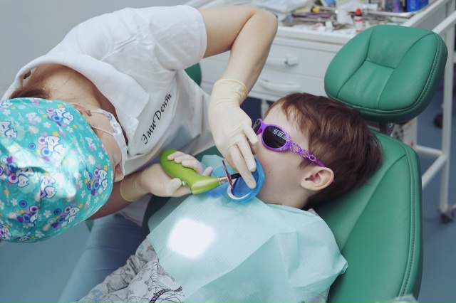 СТОМАТОЛОГИЯ Эмидент 📲 8-800-555-73-67 • nfk.emident.ru
🏠 Нефтека...