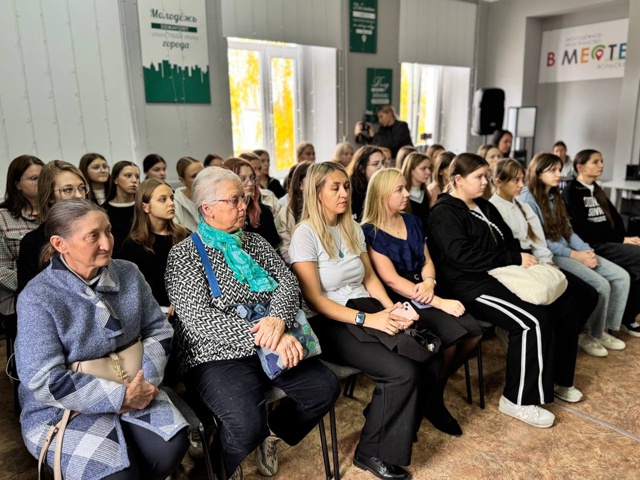 📚💫Сегодня в центральной библиотеке и Гимназии г. Вол...