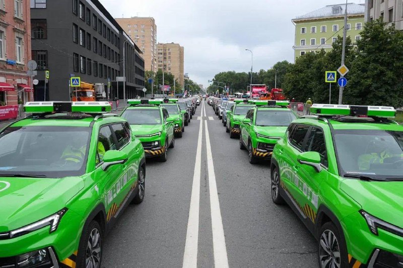 Фото с первого транспортного Электрофестиваля на московском Садовом кольце. Которое временно очистил