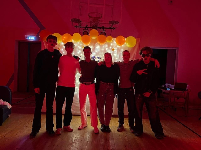 ‼️ Офигеть
‼️ В четвертой школе прошла ДИСКОТЕКА 2.0
?...