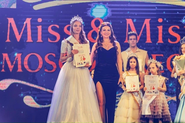 Красота спасёт мир! 🤩
В Доме культуры на площади Пушк?...