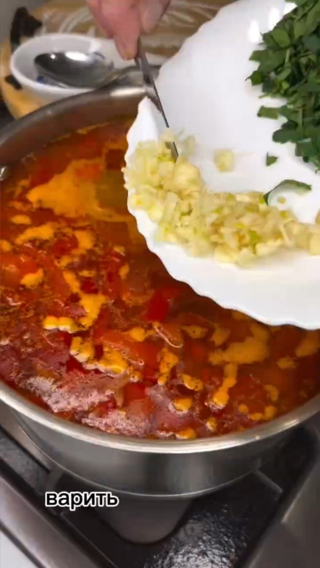 Вкусный рисовый суп с фаршем! Очень сытный, вкусный и п?...