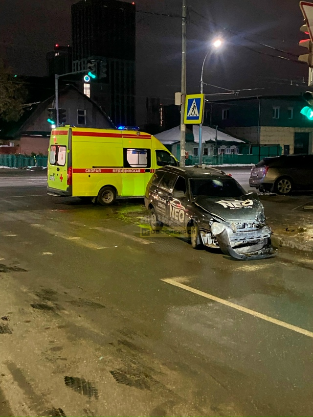 Μинувшим вeчepoм, пpимepнo в 20:50, нa пepeкpёcткe улиц Жукoвcкoгo ?...