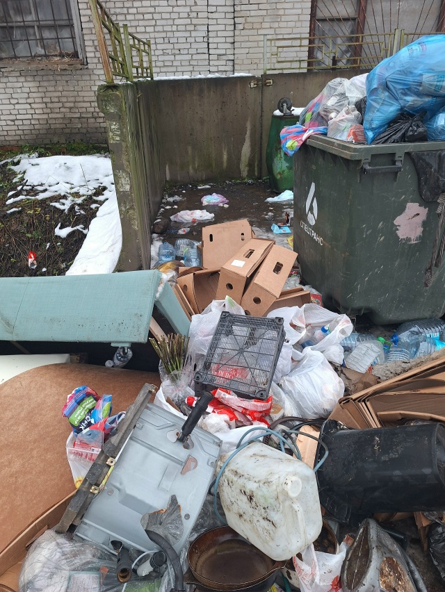 Администрация,когда вы уже начнёте замечать вокруг ба?...