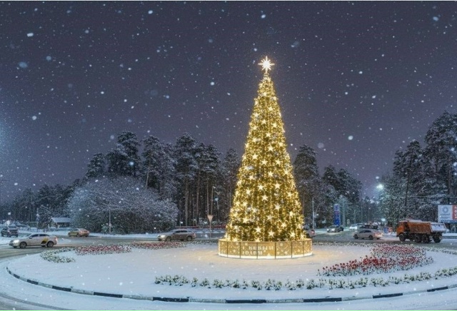 🎄 Готовимся к Новому году! На круговом движении вмест?...