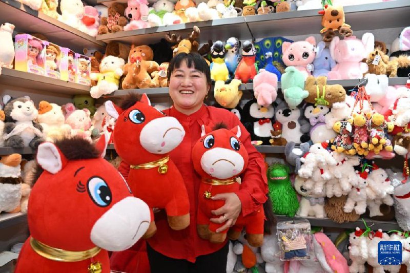 Грустная лошадка неожиданно стала символом 2026 года.
В Китае накануне праздника завирусилась кра