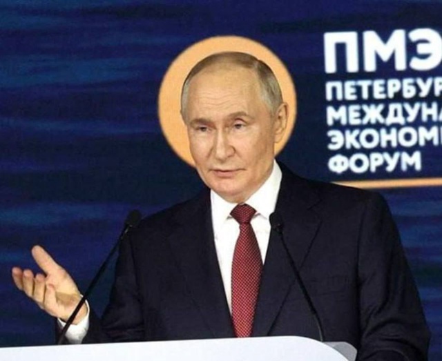 Сегодня, 7 октября, Владимиру Путину исполнилось 73 года...
