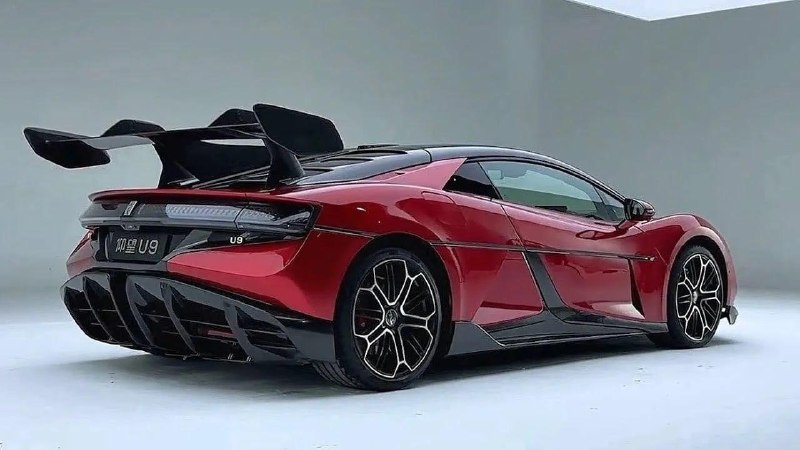 BYD на автосалоне в Пекине показала суперэлектрокар Yangwang U9 Xtreme мощностью 3 000 л. с.
Страш
