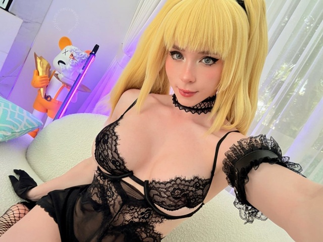 Обновили контент с Sweetie Fox
(Всего в паке 6300+ фото и 414 вид?...