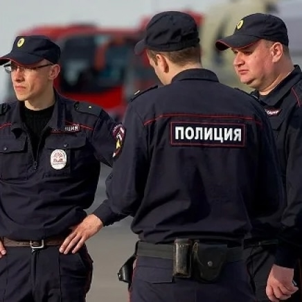 В России упрощают приём в полицию из-за дефицита кадро?...