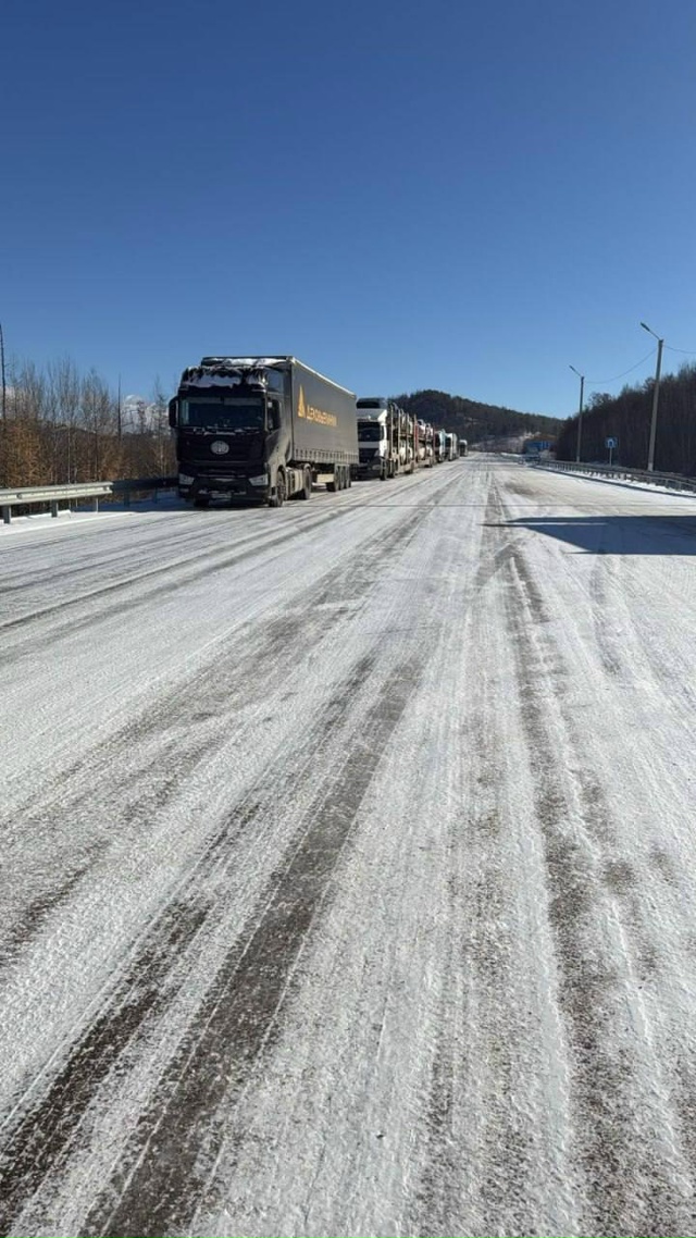 ?Забайкалье встало в снежных пробках.
Снегопады и го?...