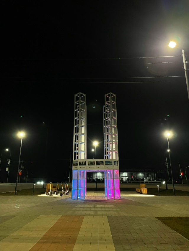 Нормально же благоустроили аллею, че вы обсираете все ?...