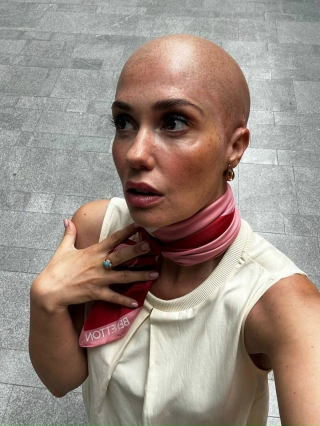 Вот это образ 😶 Беременная Агата Муцениеце несмотря н...