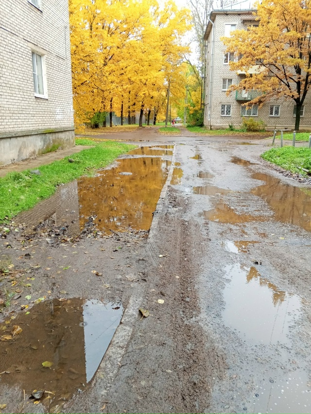 Двор А. Лукьянова 16 А. Рядом 8 школа Каждое утро в ГОРОД?...