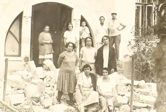 1927 год. Ялта ждала туристов, и казалось, что лето начнёт...
