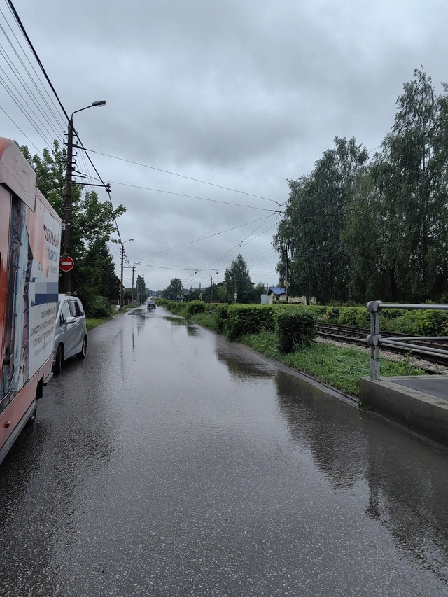 После поворота с Тихмянова на Воздухофлотскую.
Огромн?...