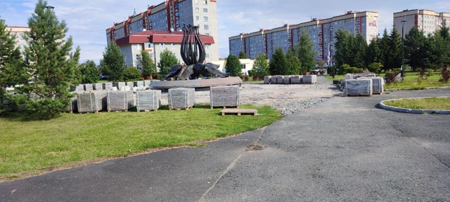 Куда делись самые удобные скамейки? С ними связаны лу?...