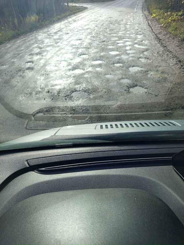 Глава Волоколамска Наталья Козлова!!!!!!
Приедьте в дере...