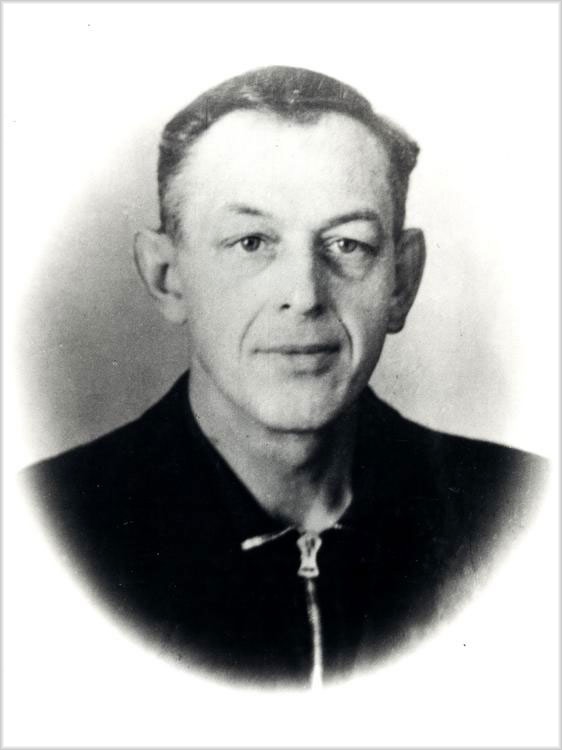 1) Расчет зенитного пулемета на защите г. Тулы.
2) Баррик...