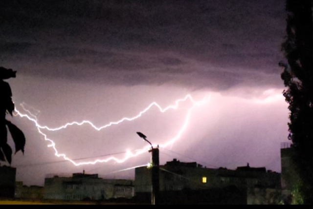 Ночная гроза 🌩️
Фото от подписчицы