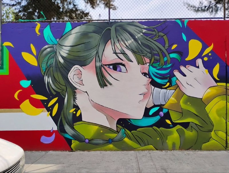 Маомао покоряет мир
Мексиканские художники нарисовали потрясающее граффити с Маомао из "Монолога фа