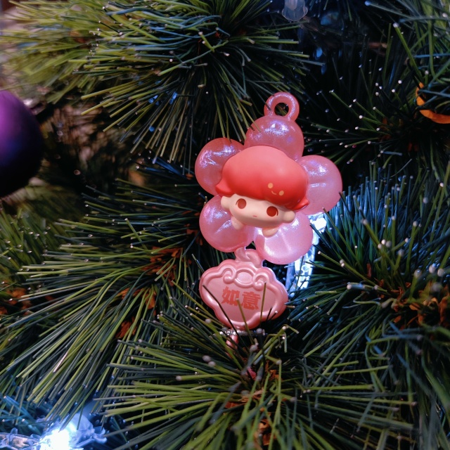 Объявляем бойкот скучным ёлкам!🎄✨
Друзья, хватит ми?...