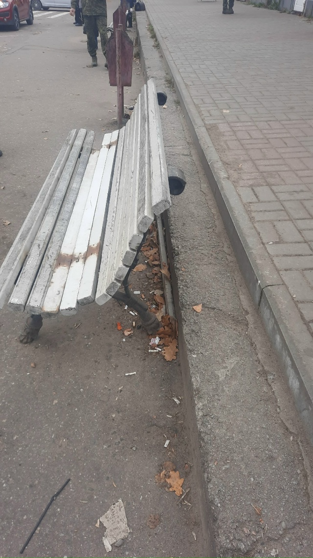 Говорят вокзал это лицо города,судя по нашему .....боже, ?...