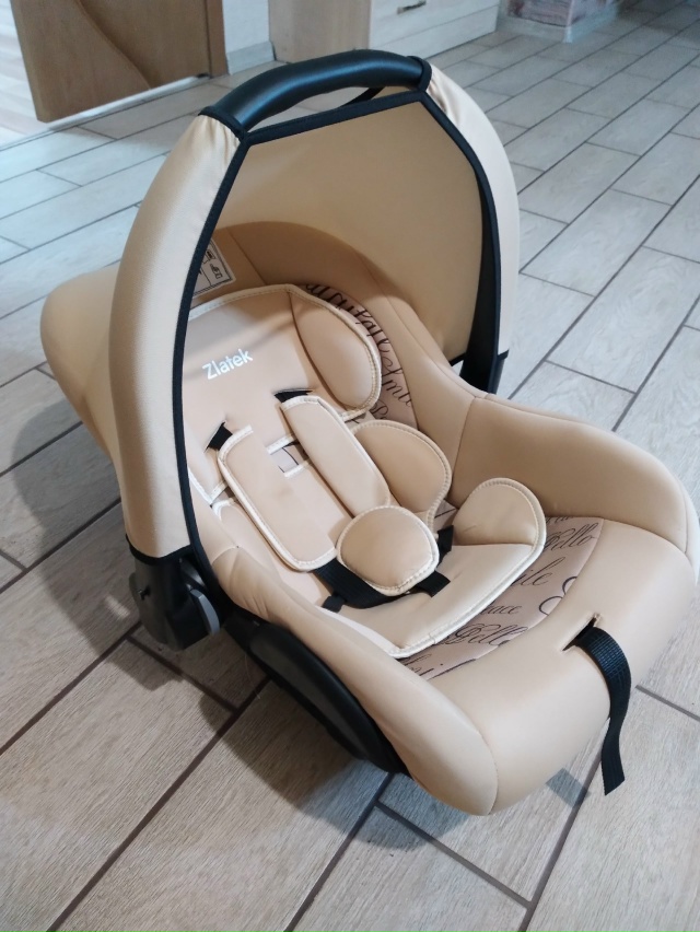 Продам автолюльку в отличном состояние недорого тел 896...