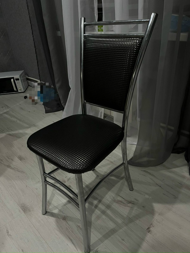 Продам
Стулья 6 штук , микроволновая печь
Тел:89538378400