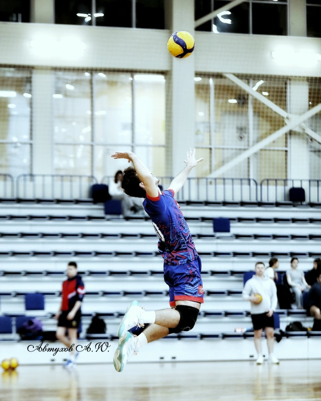 Сегодня в Можайском ФОК «Арсенал» кипели волейбольные...