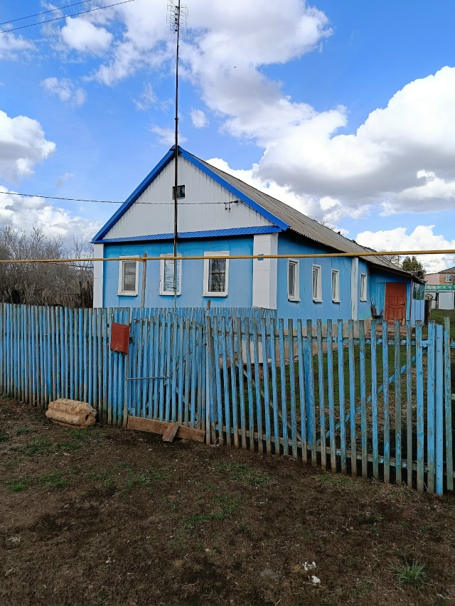 Продаётся дом. с. Зелёная роща. Общая площадь 73 кв м. Все...