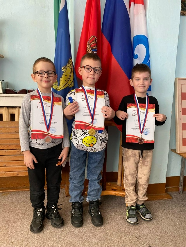 В КОЖАНАХ ИГРАЛИ В СТОКЛЕТКИ
15 ноября в Кожановском ш...