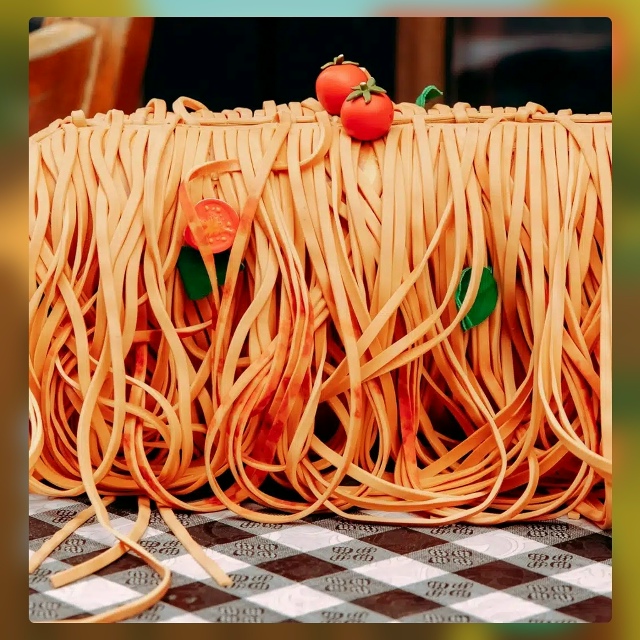 Безумные приколы
Высокая мода, кажется, окончательно п...