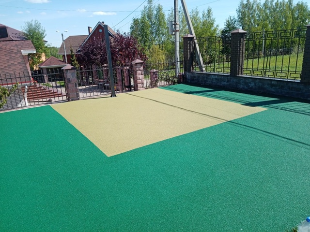 Укладка резиновой крошки, бесшовное резиновое покрыти...