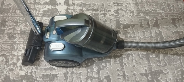 Анонимно пожалуйста.
Продам пылесос, состояние нового....