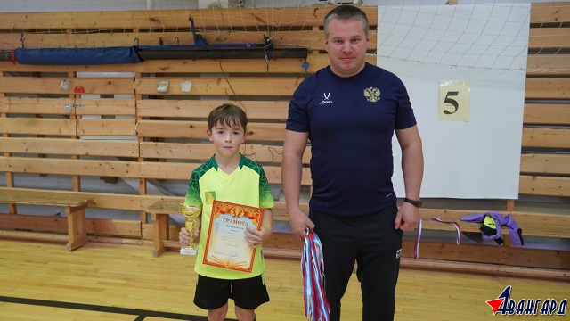 Юные футболисты Никольска отпраздновали День народно?...