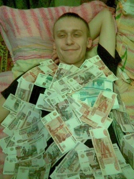 Всего неделю назад они ели с мусорки, но полностью поме...