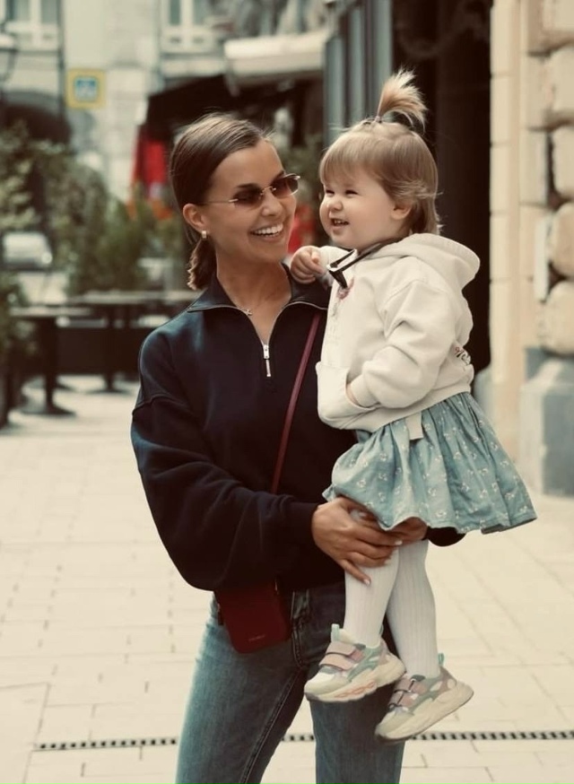 Исполнительница популярного хита «Матушка-земля» Тат?...