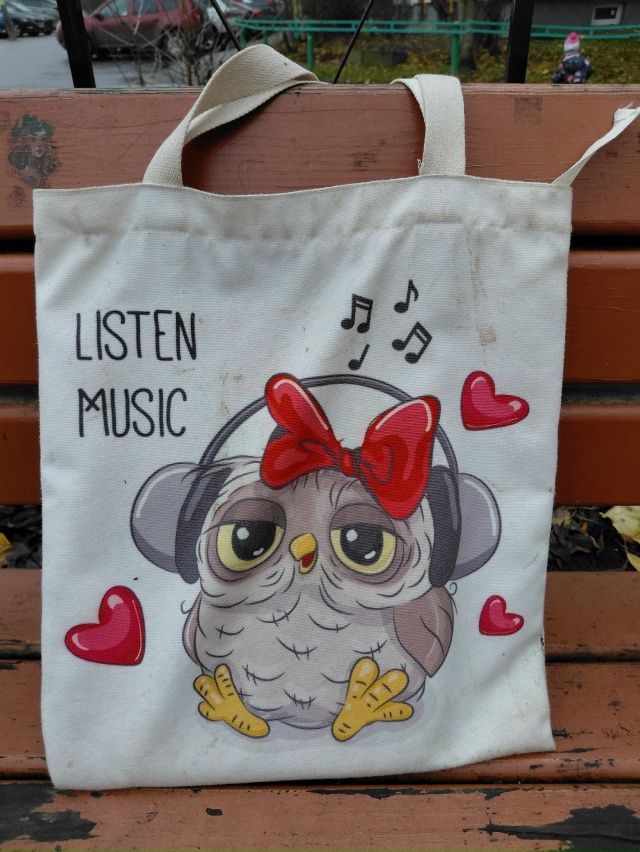 На детской площадке Верхняя 16 в детской машине найден ?...