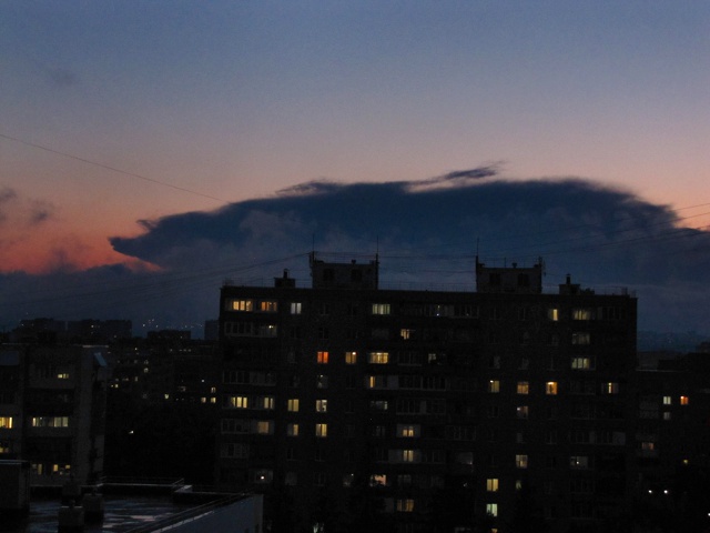 Свинья из облаков