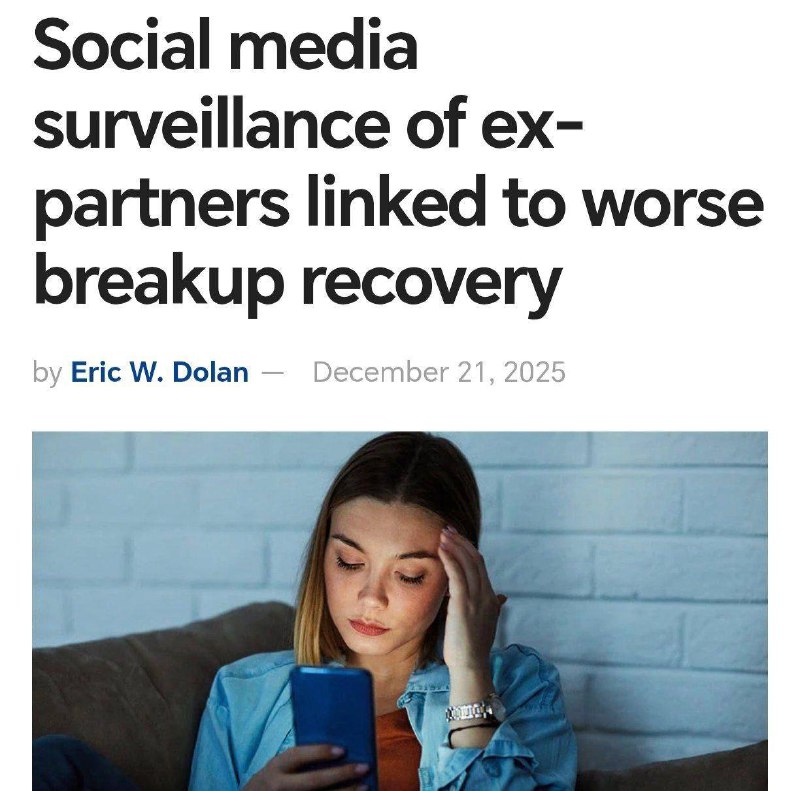 Сталкинг бывших в соцсетях вредит психике. Это показало исследование.
Даже мимолетный заход на стр