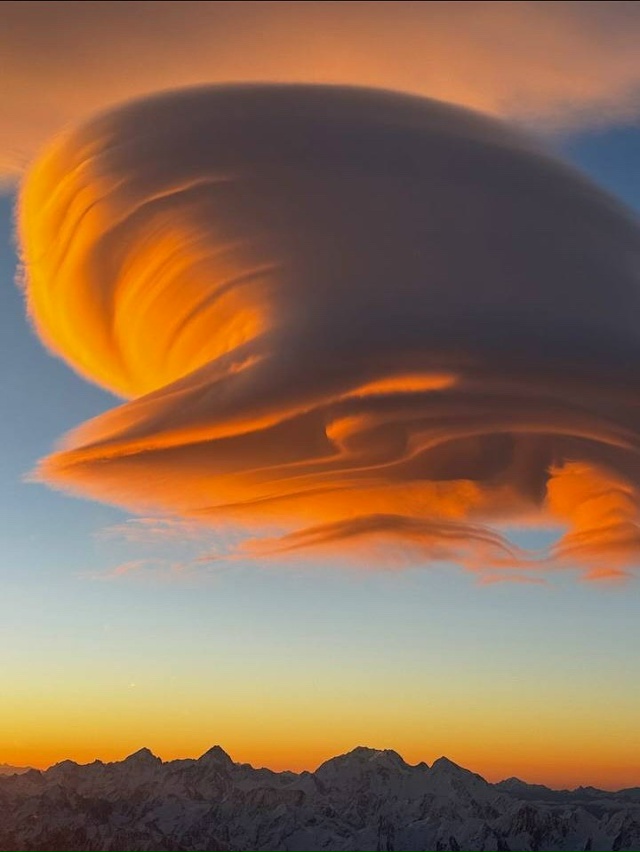 Небо над Эльбрусом 🇷🇺