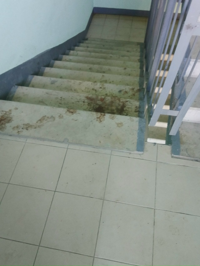 Кронштадтского 5. 14 этаж кто это сделал пускай за собо?...