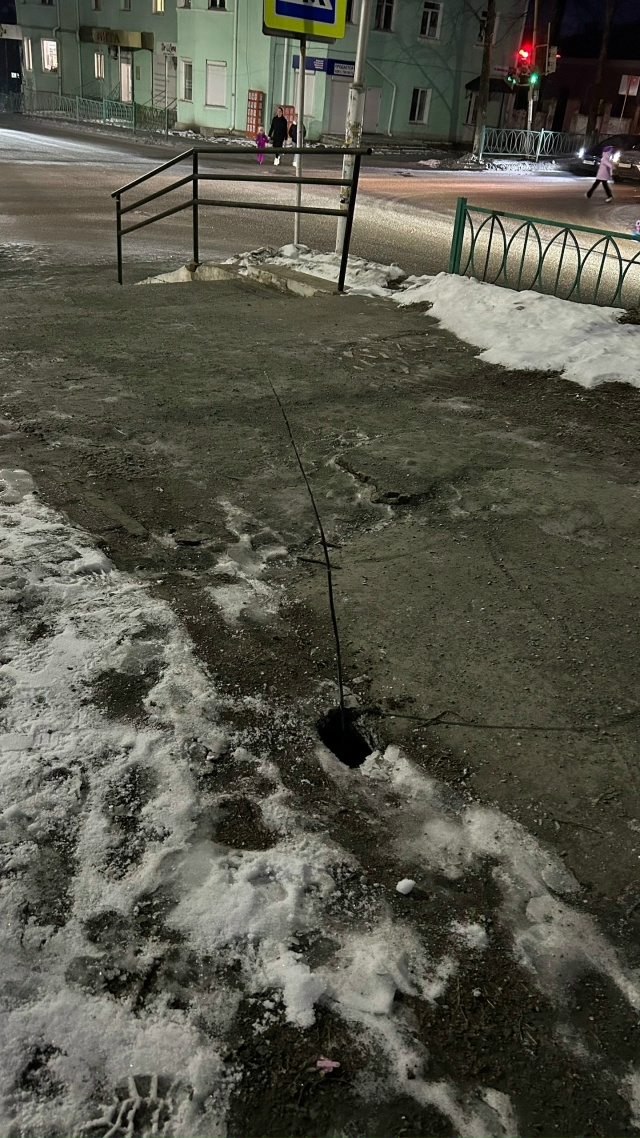 Нижняя тура
Сегодня гуляя обнаружили , что на перекрес...