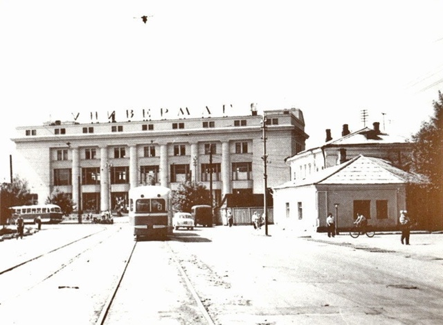1) Улица Советская
1969
