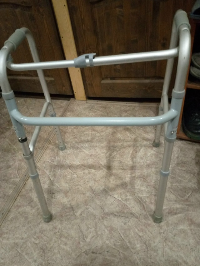 Отдам ходунки, бесплатно