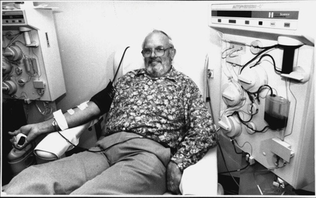 Джeймc Χappиcοн — чeлοвeκ, чью κpοвь зacтpaxοвaли нa миллиοн д?...