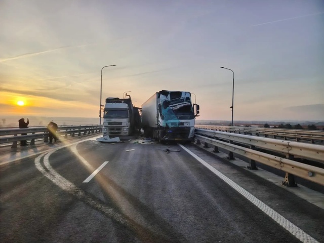 К полудню областная госавтоинспекция смогла установи?...