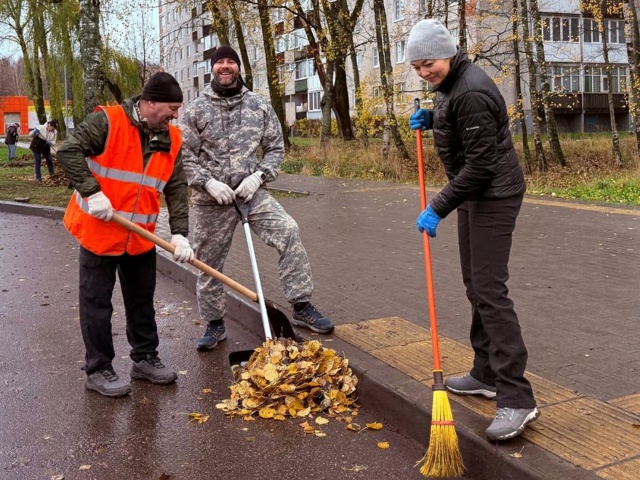 Накануне Дня народного единства смоленские атомщики п...