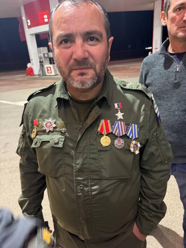 В Ростове-на-Дону поймали ветеранов со звездами героев и иконостасом на груди.
Член общественной п